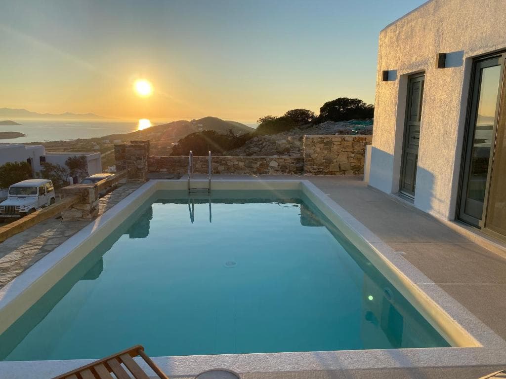 DEJA BLUE VILLAS , SAINT GEORGE ANTIPAROS